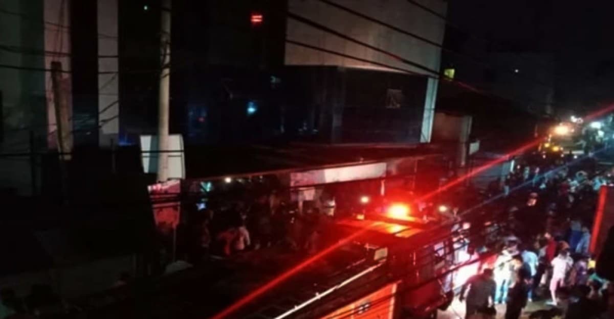 হবিগঞ্জে ল্যাব এইড হাসপাতালে অগ্নিকাণ্ড