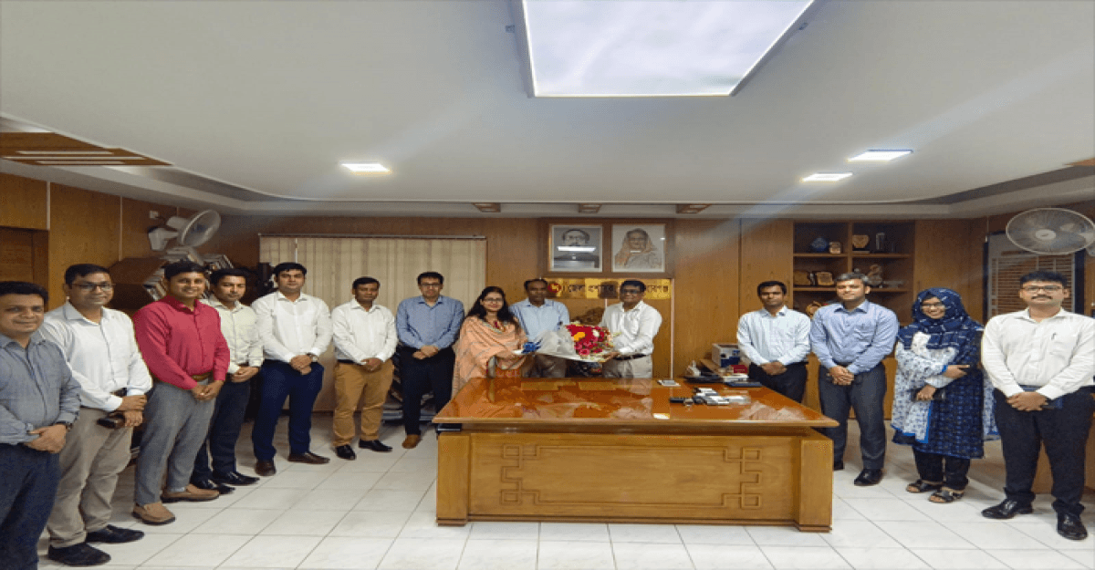 জাতীয় প্রাথমিক শিক্ষা পদক: রাজশাহী বিভাগের শ্রেষ্ঠ ডিসি গালিভ খাঁন
