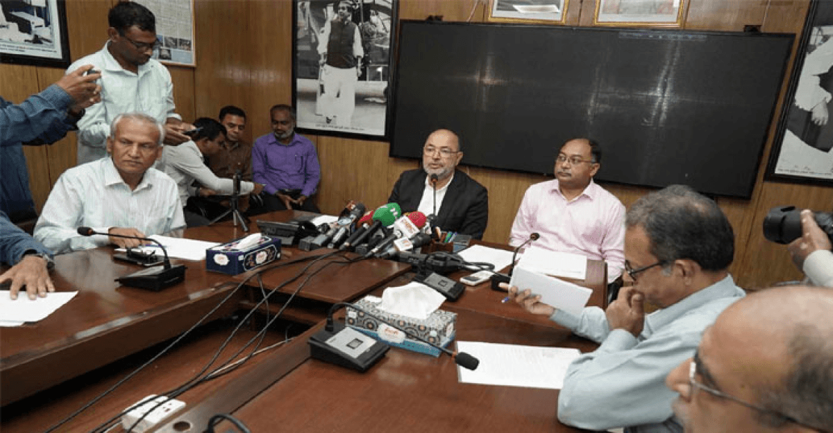 রাতে বা সকাল ১০টার মধ্যে আঘাত হানতে পারে হামুন: দুর্যোগ প্রতিমন্ত্রী