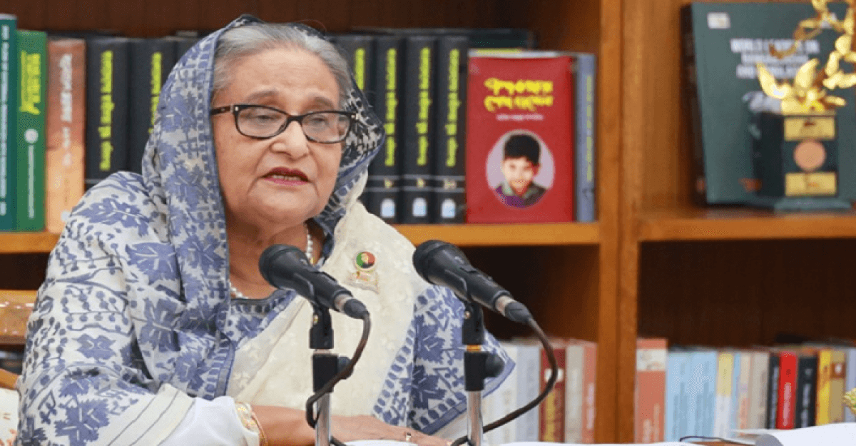 বর্ষাকালে মুরগি একটু কম ডিম পাড়ে: প্রধানমন্ত্রী