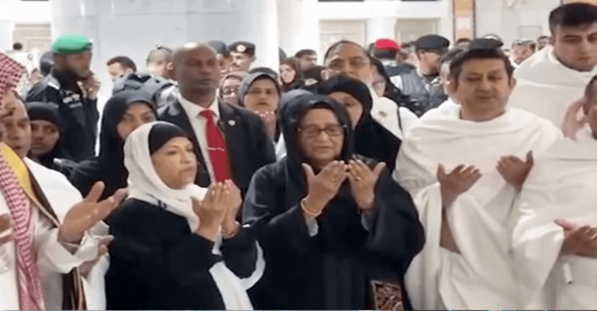 ওমরাহ পালন করলেন প্রধানমন্ত্রী