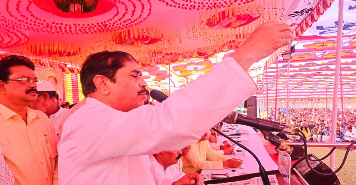 জীবননগরে সুবিধাভোগীদের নিয়ে মতবিনিময় সভায় এমপি টগর