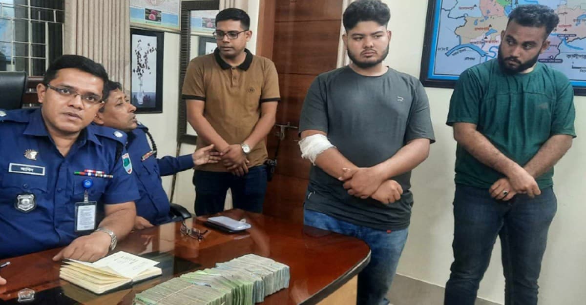 কালীগঞ্জে ছিনতাইয়ের মিথ্যা অভিযোগ দিতে গিয়ে দুই যুবক আটক