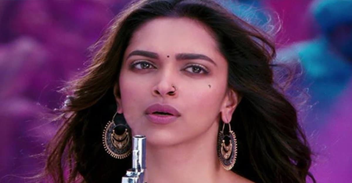 একাধিক প্রেম নিয়ে মুখ খুললেন দীপিকা