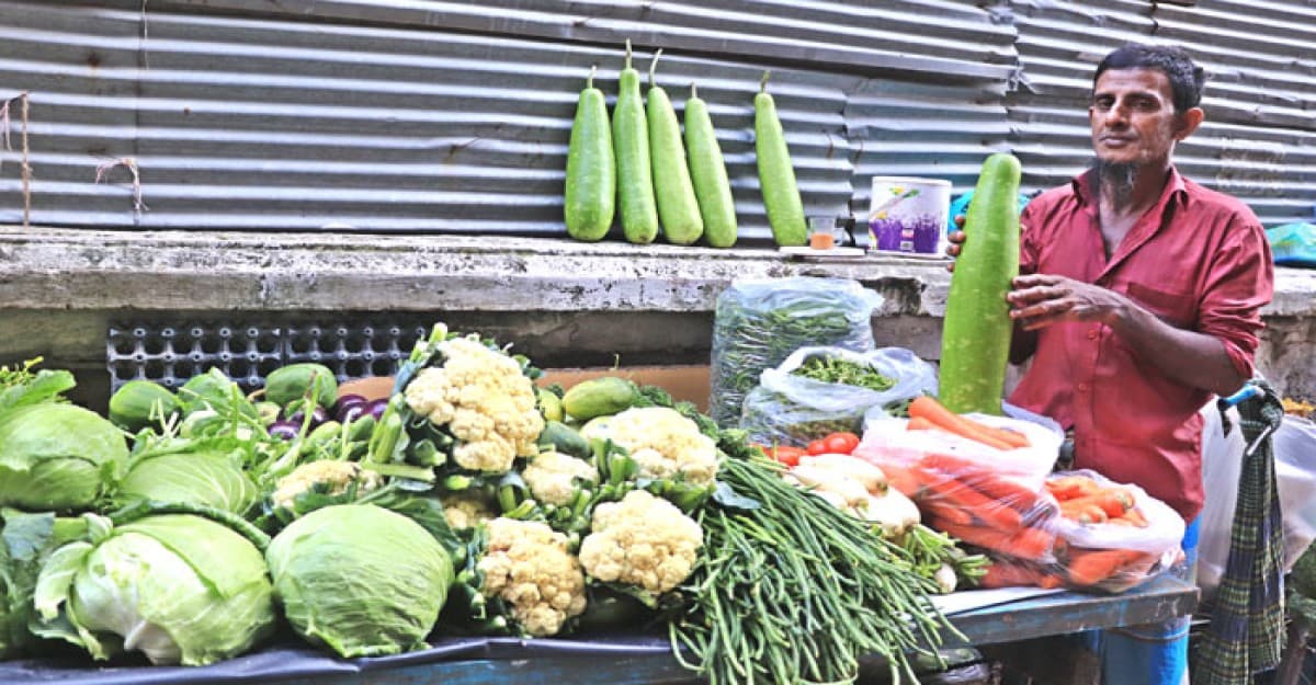 শীতের সবজির দর ও কদর দুটোই বেশি