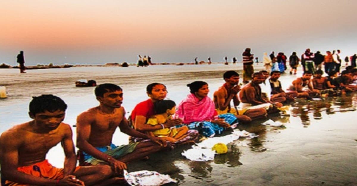 রাস উৎসব থেকে দুই নাতি ফিরলেও ফিরলেন না দাদা