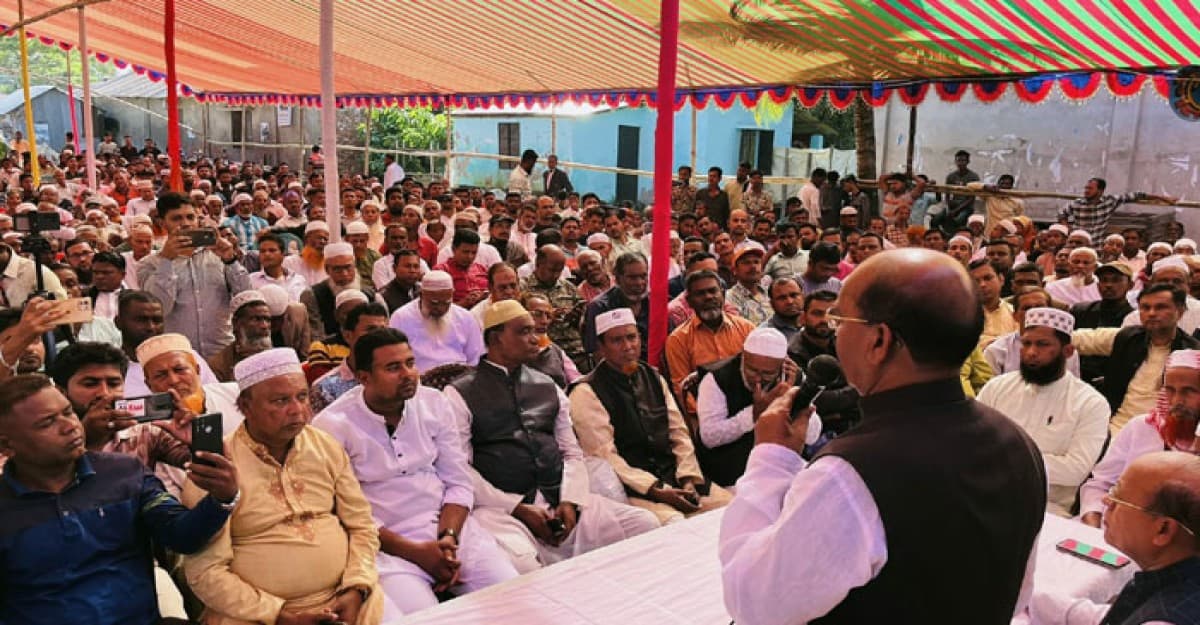 দোয়া মোনাজাতের মধ্য দিয়ে নৌকার নির্বাচন শুরু