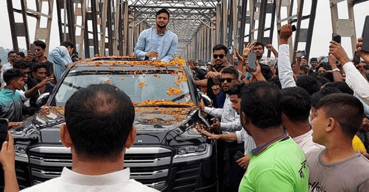 নির্বাচনী আচরণবিধি লঙ্ঘন করায় সাকিবকে তলব