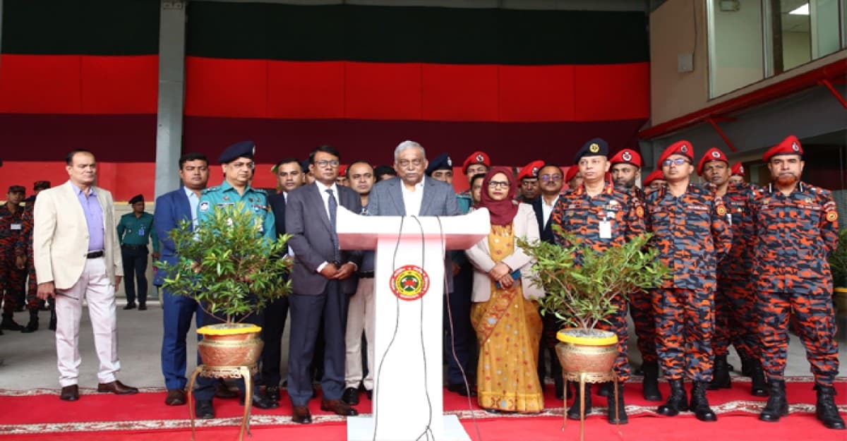 মহিলা ফায়ারফাইটার প্রথম ব্যাচের ট্রেনিং পরিদর্শনে স্বরাষ্ট্রমন্ত্রী