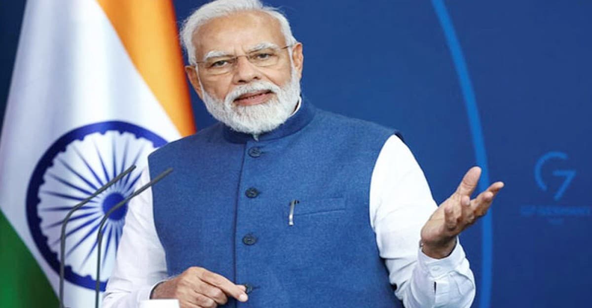 আবারও জনপ্রিয়তার শীর্ষে মোদি