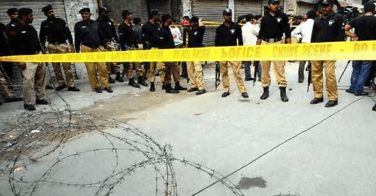 পাকিস্তানে থানায় আত্মঘাতী হামলায় নিহত ২৩