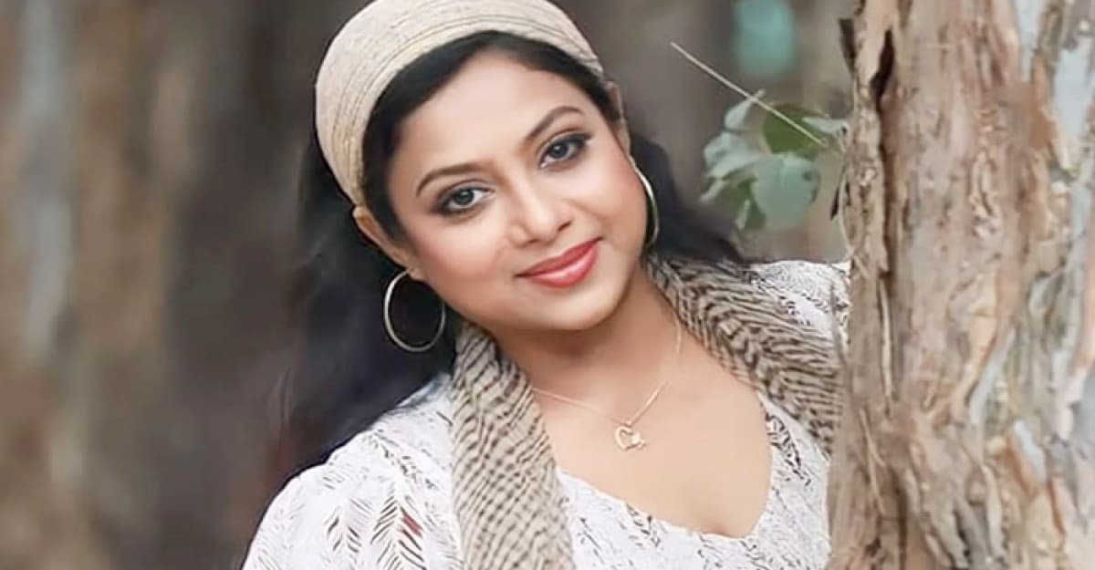 শাবনূরকে নিয়ে সিনেমা করার ঘোষণায় নির্মাতাকে হুমকি