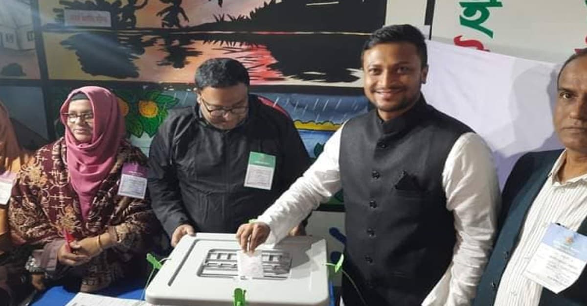 মাগুরা-১ থেকে বিপুল ভোটে বিজয়ী সাকিব