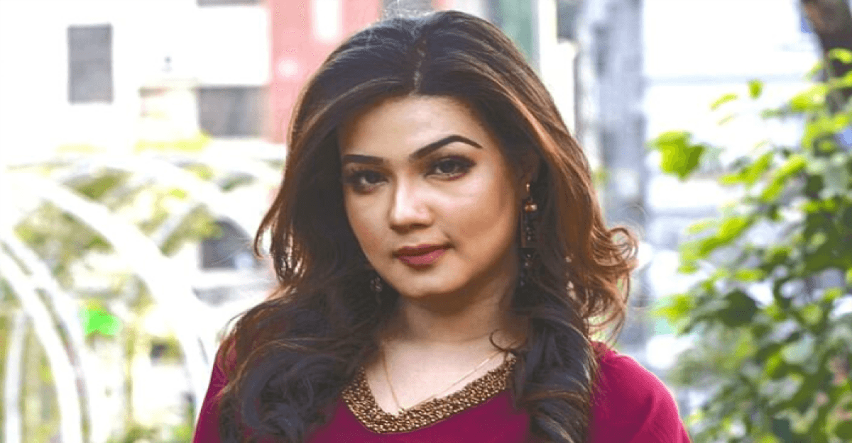 কারও সঙ্গে কথা বলছেন না মাহিয়া মাহি