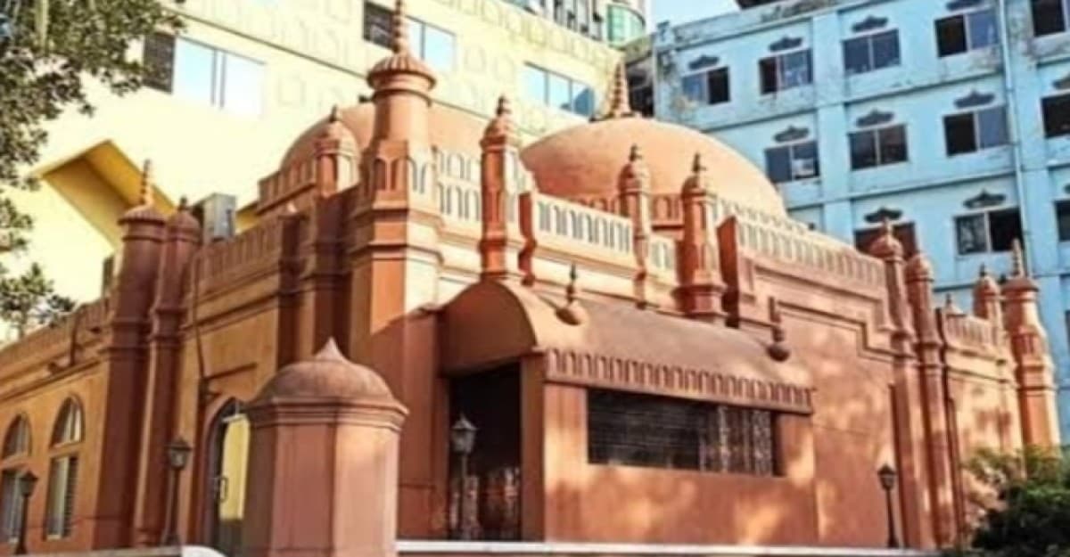 রাজধানীর ঐতিহ্য আম্বর শাহ মসজিদ ভুলতে বসেছে অনেকেই