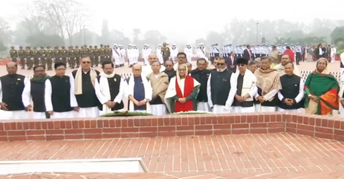 জাতীয় স্মৃতিসৌধে নতুন মন্ত্রিসভার শ্রদ্ধা