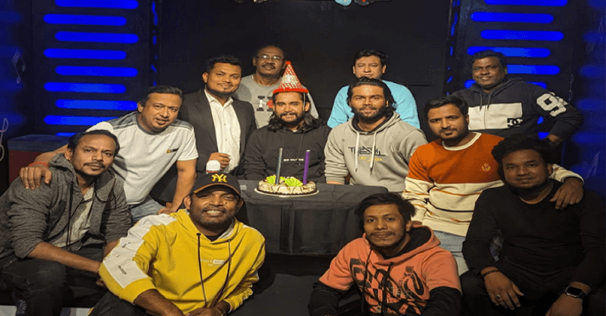 জন্মদিনের শুভেচ্ছায় ভাসলেন পূর্ণ মিলন