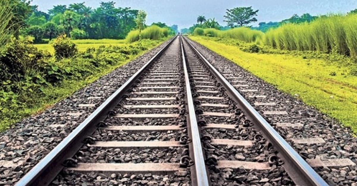 চকরিয়ায় চলন্ত ট্রেনে কাটা পড়ে বৃদ্ধের মৃত্যু