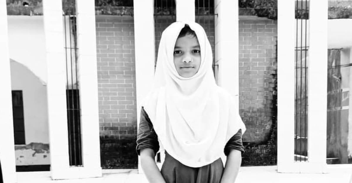 মাইক্রোবাসের ধাক্কায় শিশু শিক্ষার্থীর মৃত্যু