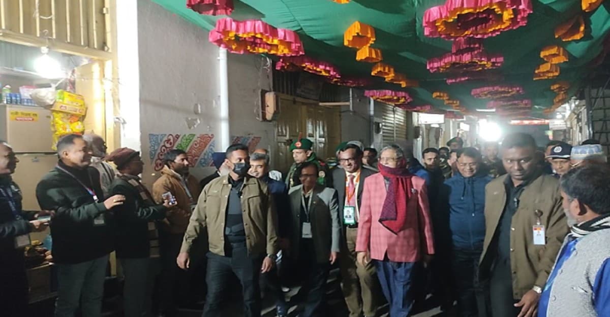 বঙ্গভবনের উদ্দেশ্যে পাবনা ছেড়েছেন রাষ্ট্রপতি