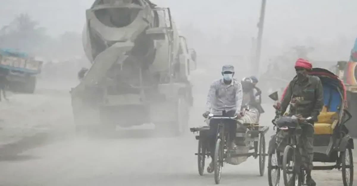 বায়ুদূষণের তালিকায় ঢাকা আজ চতুর্থ