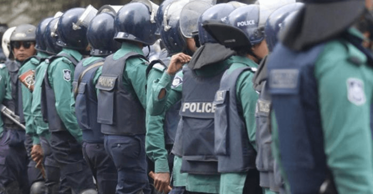 রাজধানীতে রাজনৈতিক কর্মসূচি ঘিরে সতর্ক অবস্থানে পুলিশ