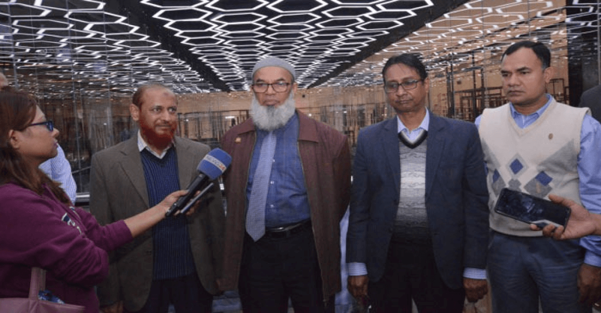 বসুন্ধরা শপিং মলে ‘মোবাইল সিটি’ ও ‘অ্যাপারেল কর্নার’ চালু