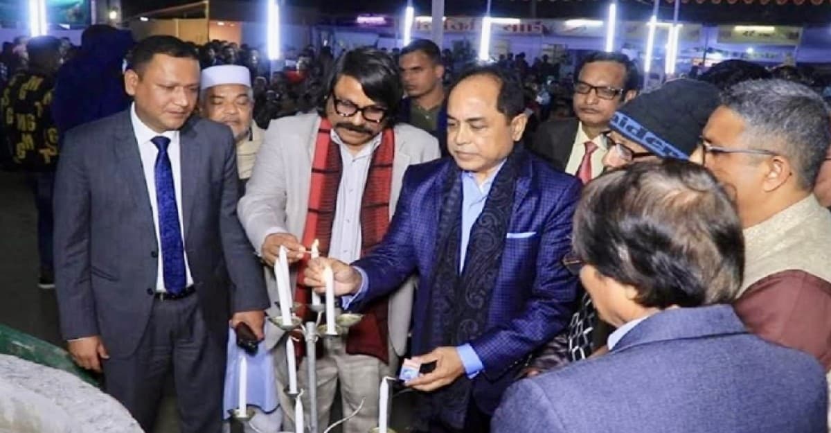 পাবনায় শতবর্ষী পাঠাগারের আয়োজনে মাসব্যপী বইমেলা