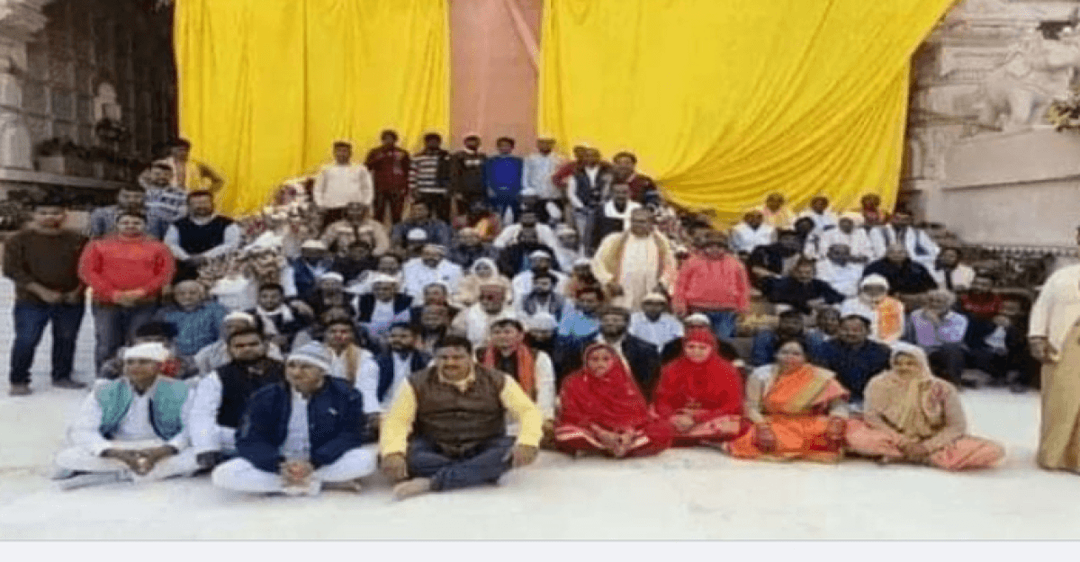 মুখে ‘জয় শ্রীরাম’, পায়ে হেঁটে রামমন্দির দর্শনে ৩৫০ মুসলিম ভক্ত