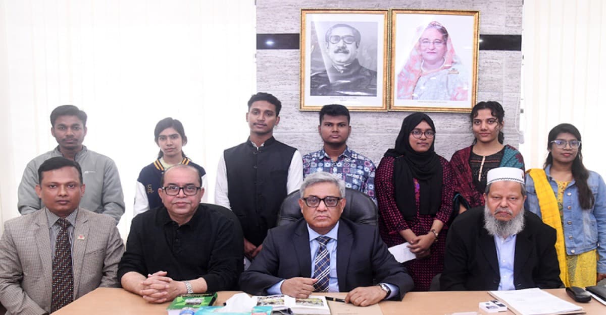 গোপালগঞ্জে বৃত্তি পেলেন ঢাবির ৭ শিক্ষার্থী