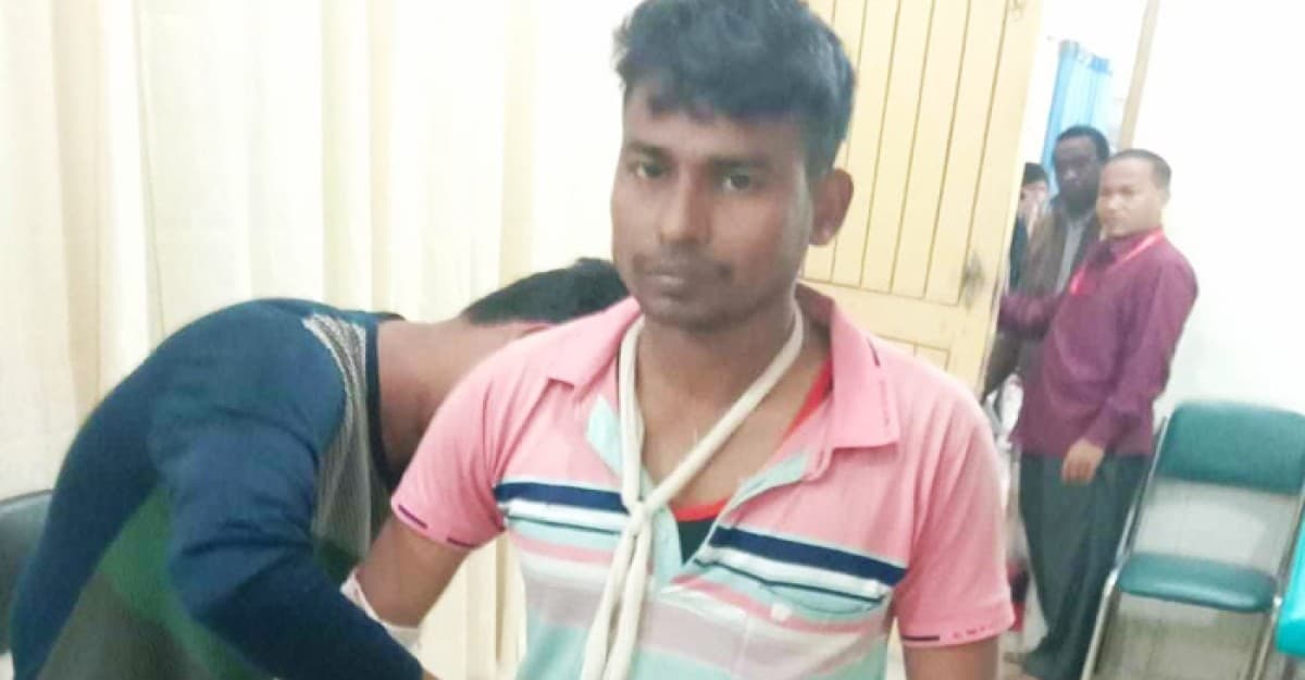 ভোলাহাটে বিএসএফের গুলিতে বাংলাদশী জেলে আহত