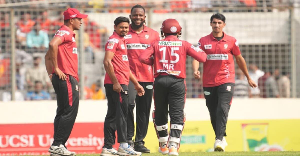 প্লে-অফের টিকিট পেতে চ্যালেঞ্জিং লক্ষ্য বরিশালের সামনে