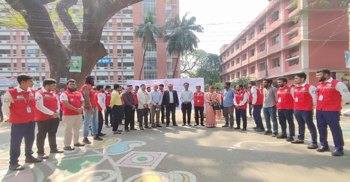 স্বেচ্ছায় রক্তদান ক্যাম্পেইন নিয়ে যুব রেড ক্রিসেন্ট
