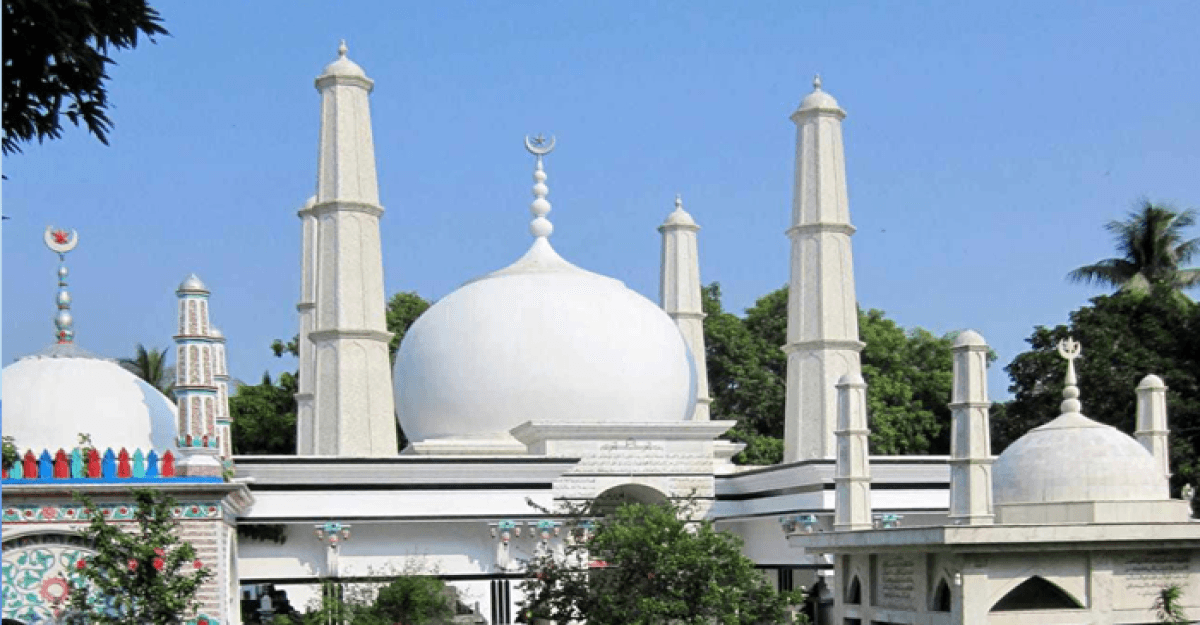 খাজা ইউনুস আলী এনায়েতপুরী (রঃ) ওরস চলছে