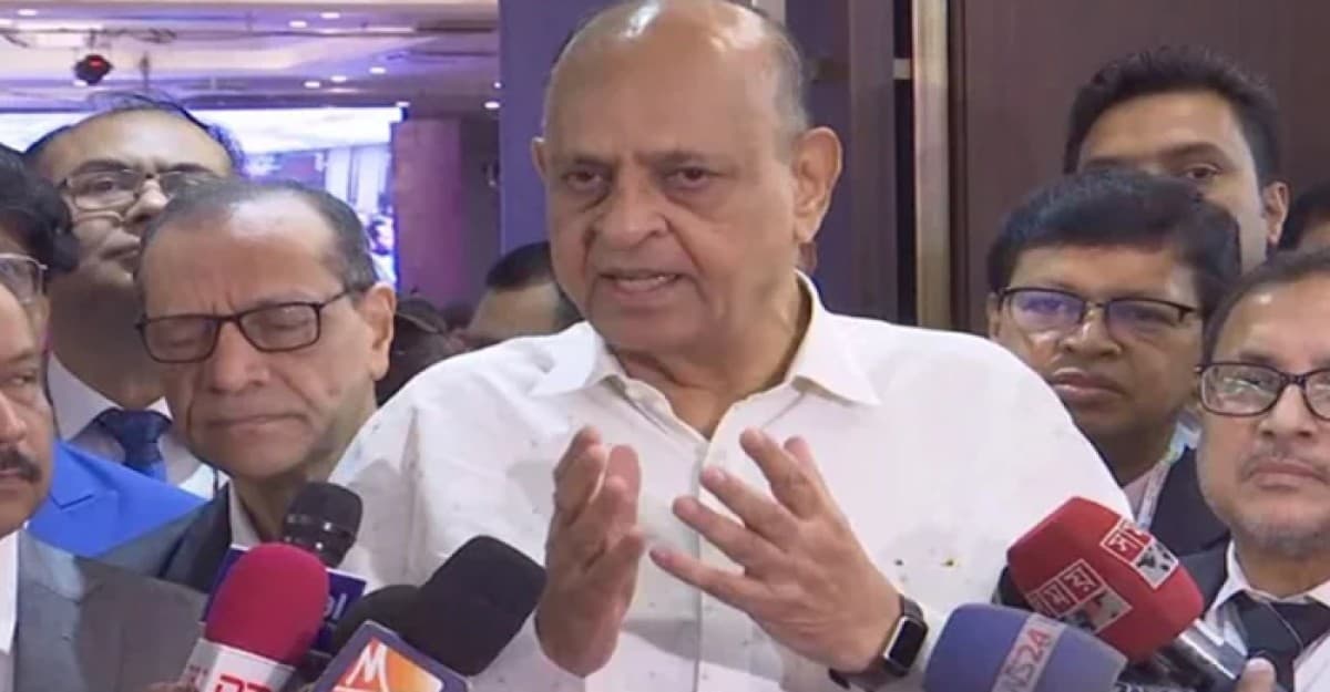 রাজউক ও গণপূর্তকে আরও সতর্ক হতে বললেন স্বাস্থ্যমন্ত্রী