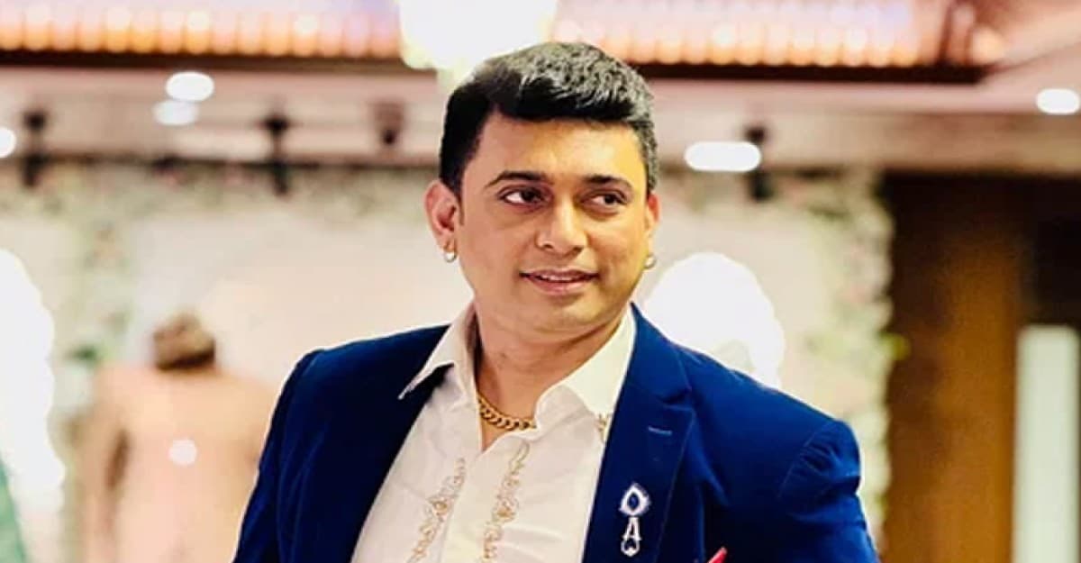 শিল্পী সমিতির বনভোজনে দাওয়াত না পাওয়ায় জায়েদ খানের ক্ষোভ