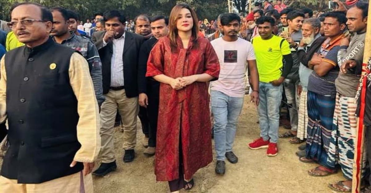 শূন্য থেকে রাজনীতি শুরু করবেন মাহি