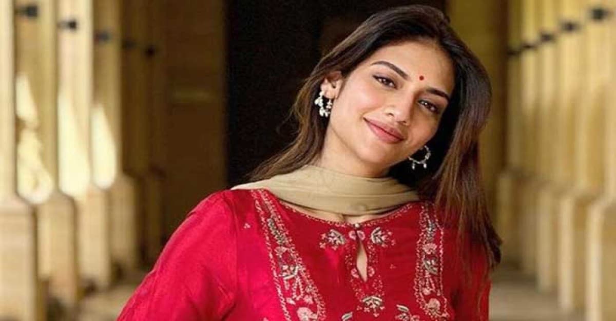 ভোটের টিকিট না পেয়ে মুখ খুললেন অভিনেত্রী নুসরাত