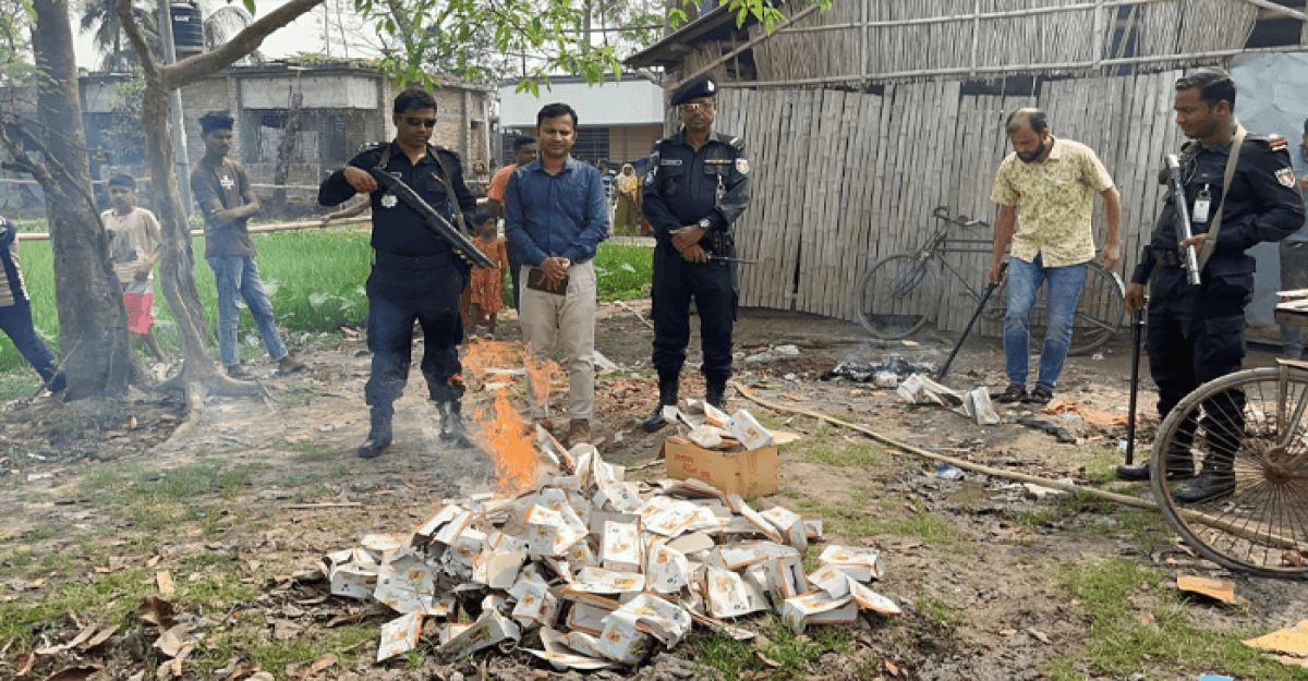 পাবনায় ভেজাল খাদ্য কারখানায় অভিযান, জরিমানা ও কারখানা সিলগালা