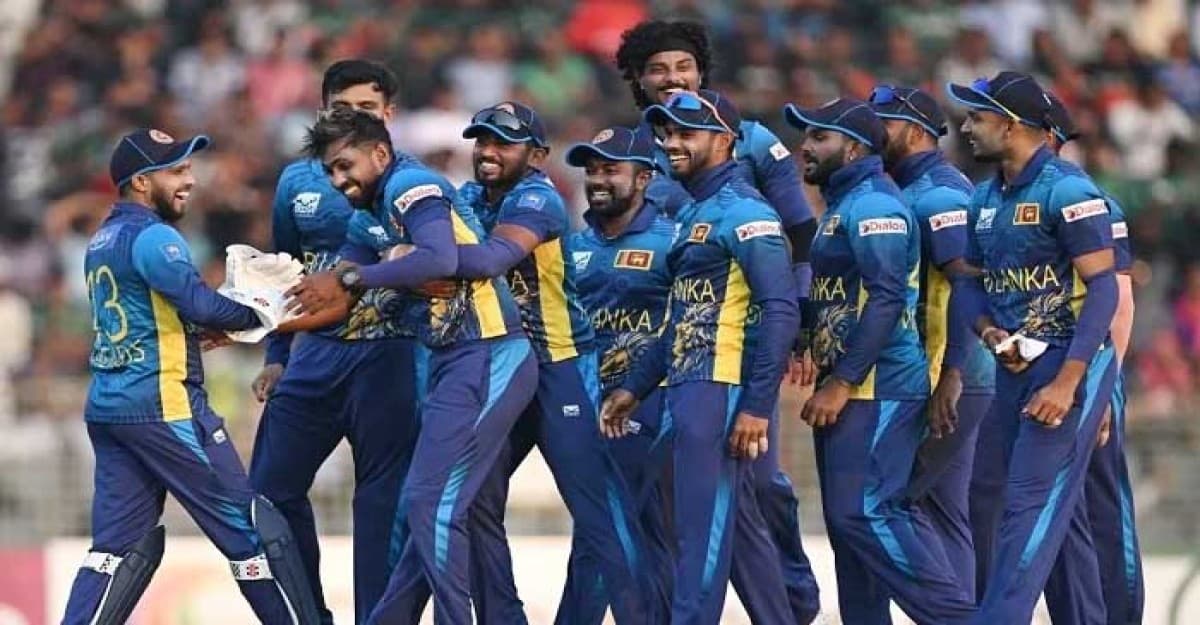 সিরিজের মাঝপথেই নতুন কোচ পেল শ্রীলঙ্কা