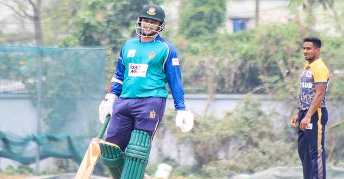 সাকিবের জাতীয় দলে ফেরা নিয়ে যা জানালেন কোচ সোহেল