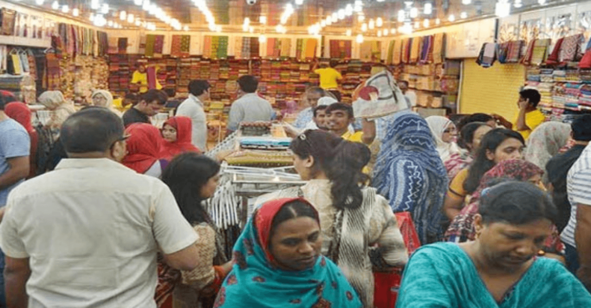 রাজধানীতে জমে উঠেছে ঈদের কেনাকাটা