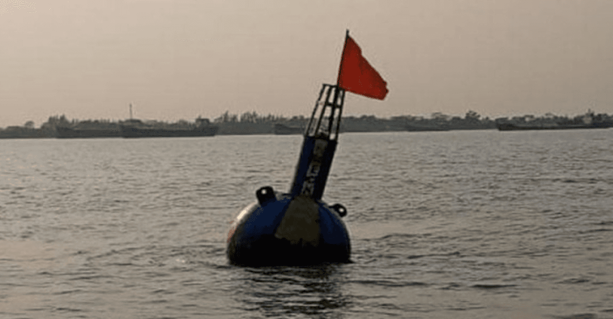 ৬ হাজার বস্তা সরকারি চাল নিয়ে ডুবলো জাহাজ