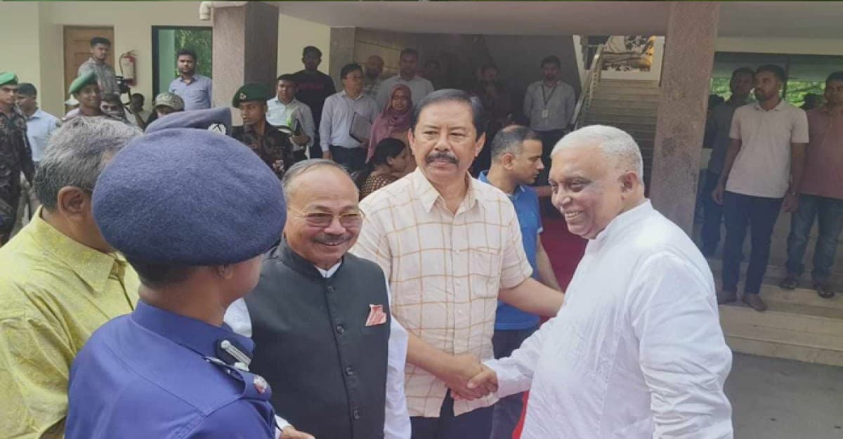 জনগন যদি চায় শান্তি আলোচলা করা হবে: স্বরাষ্ট্রমন্ত্রী