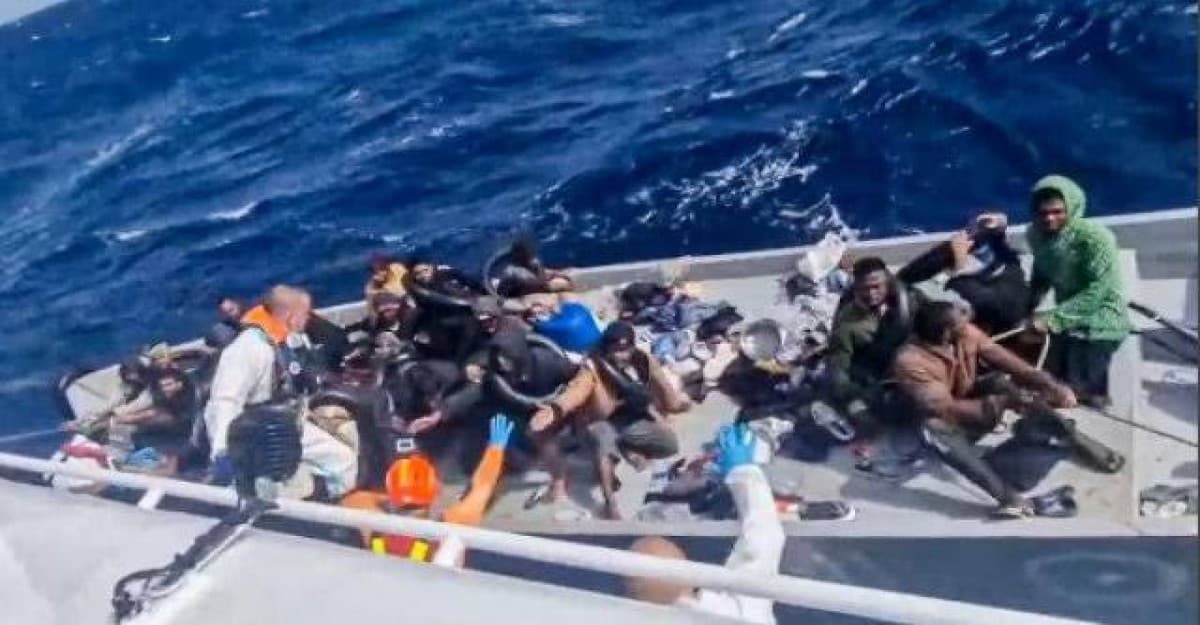 ভূমধ্যসাগরে নৌকা ডুবে নিহত ৯