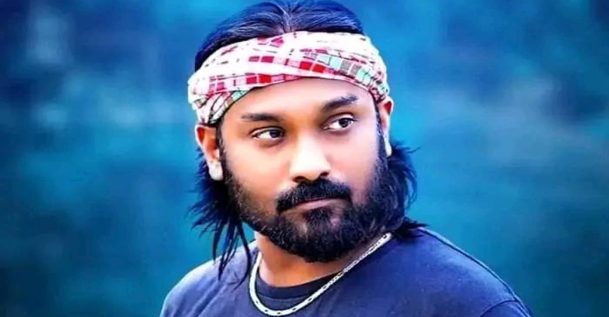 সড়কে কেড়ে নিল সংগীতশিল্পী পাগল হাসানের প্রাণ