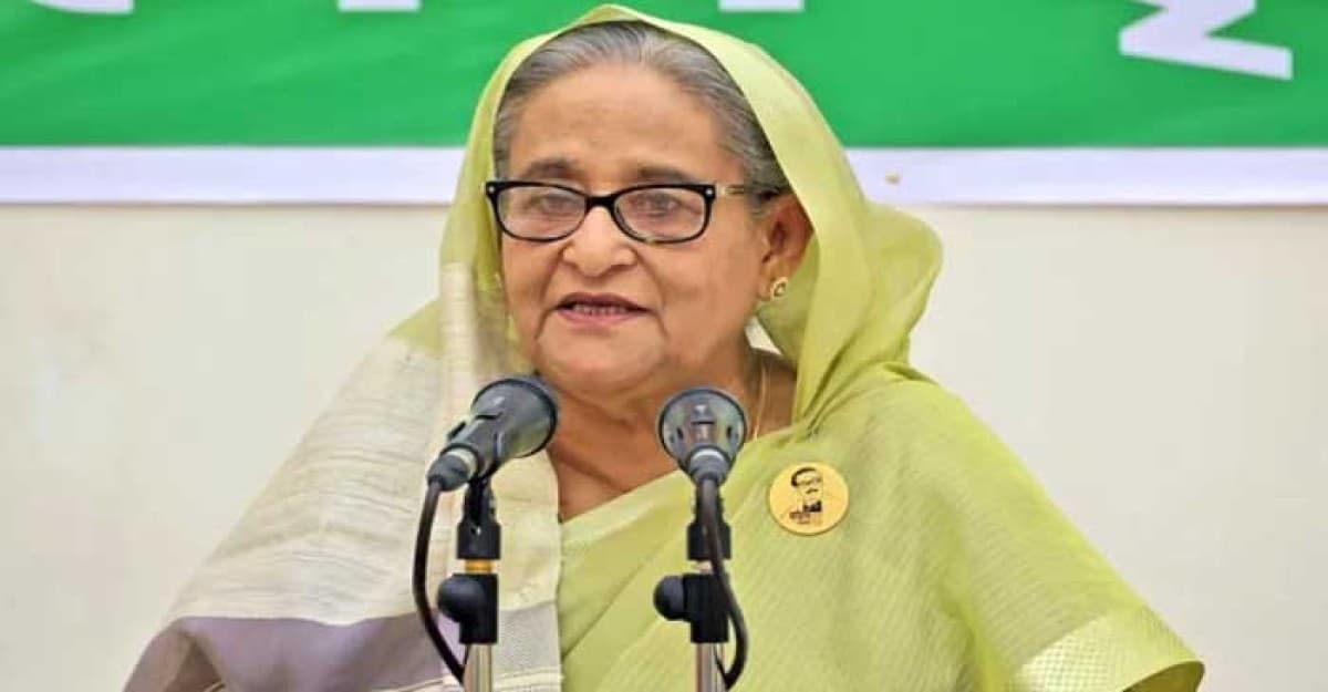 কৃষক লীগ নেতৃবৃন্দদের গণভবনের শাক-সবজি উপহার দিলেন প্রধানমন্ত্রী