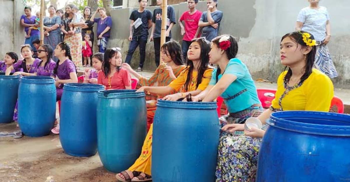 রাখাইনদের তিন দিনের জলকেলি উৎসব শেষ