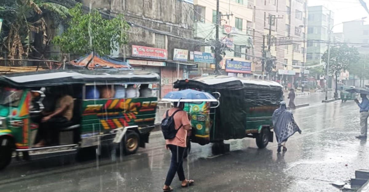 অবশেষে বৃষ্টি, তাপদাহে পুড়তে থাকা জনমনে স্বস্তি