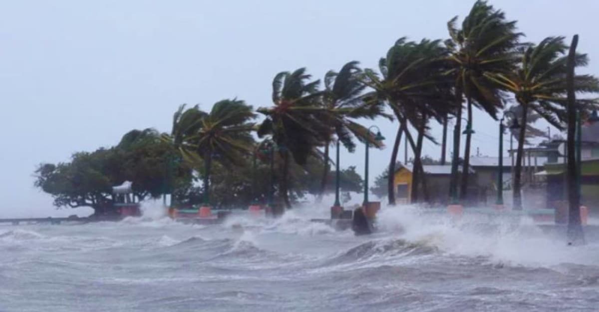 দুপুরের মধ্যে ৮০ কি.মি. বেগে ঝড় হতে পারে